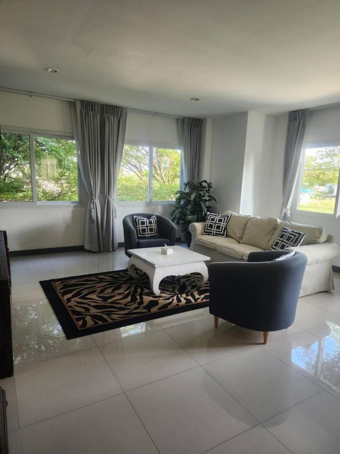 Ibeyond Apartment Romklao Suvarnabhumi Bangkok Esterno foto
